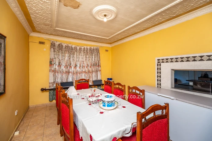 House with seperate cottage - Ideal for Rental Income