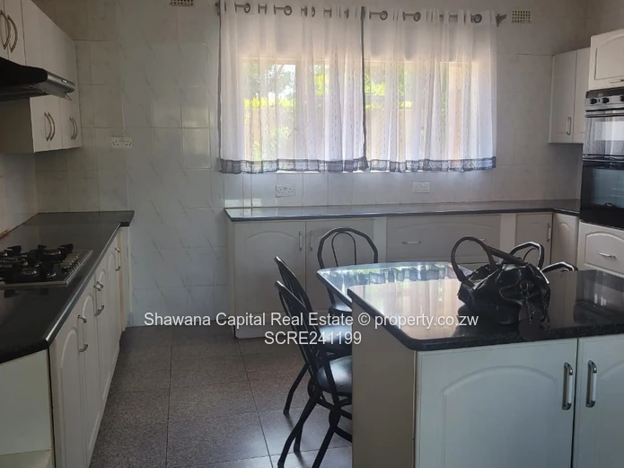 Luxurious 4 House In Norton, Nharira (Sole Mandate)