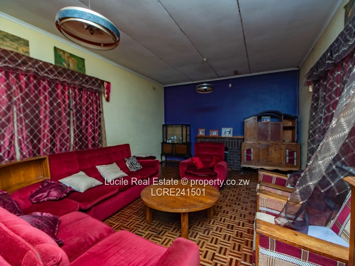 Neat Family Home in the Heart of Old Marimba