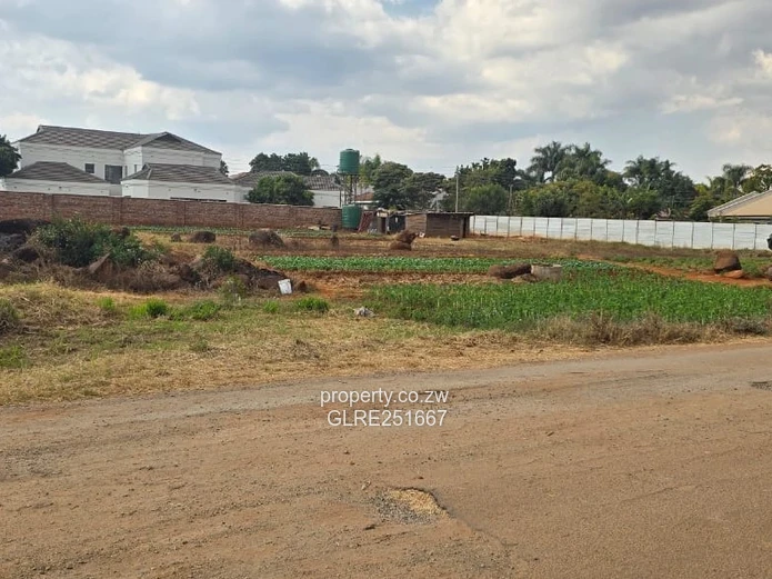 900m² Westgate Plot — Road Front, Walled Neighbours