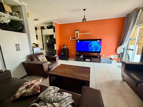 2 Bedroom Garden Flat