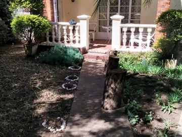 2 Bedroom Flat & Apartment