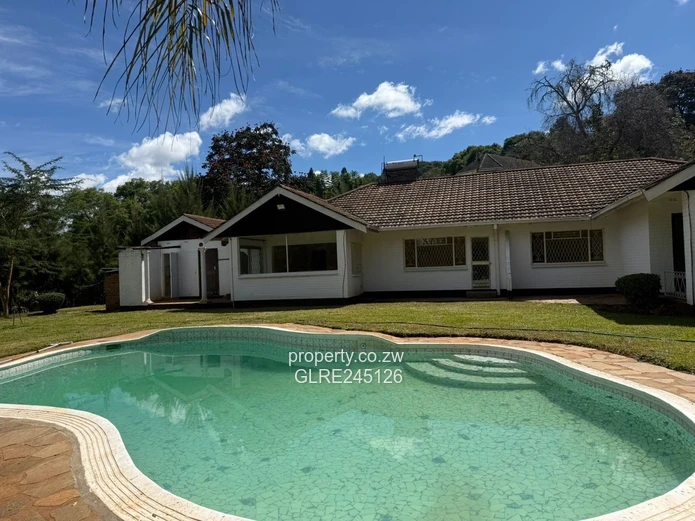 Spacious 5-Bed Greystone Park Home with Pool & Borehole