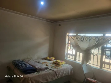 6 Bedroom House