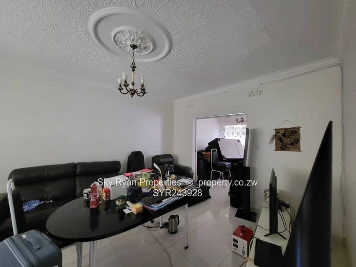 Upper Avenues Garden Flat For Sale