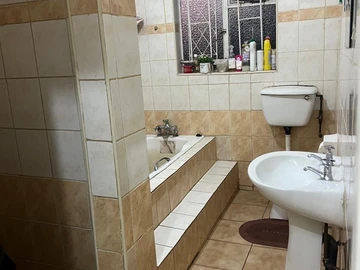 3 Bedroom Garden Flat