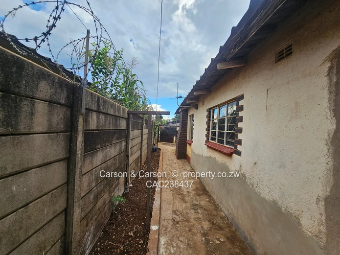 House to rent in Glen View 3