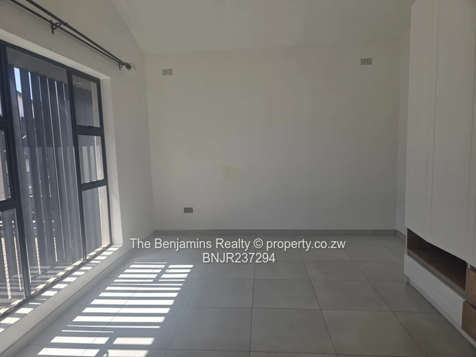 Four Bedroom Townhouse In Mount Pleasant