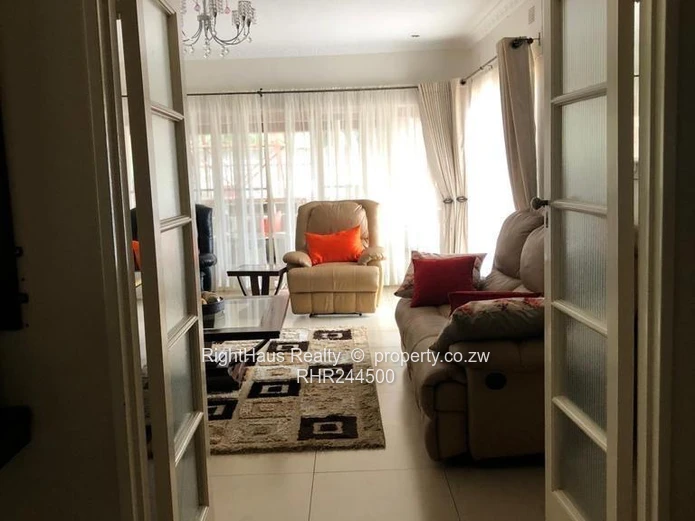 Walled 4-Bed Home with Lush Garden in New Alexandra Park (Sole Mandate)