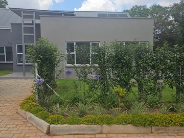 3 Bedroom Flat & Apartment