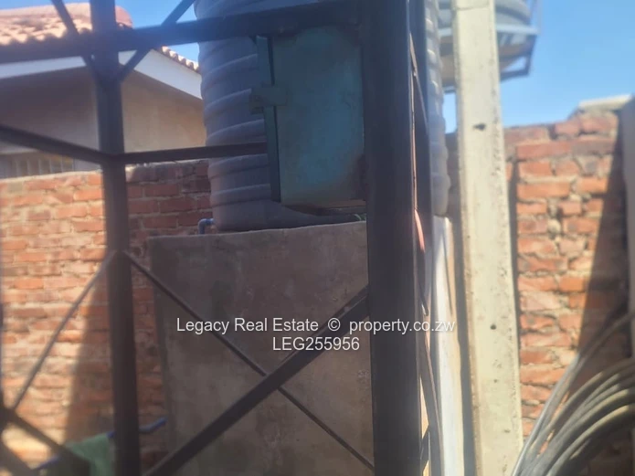 Renovated Budiriro 4BR with Borehole & Garage