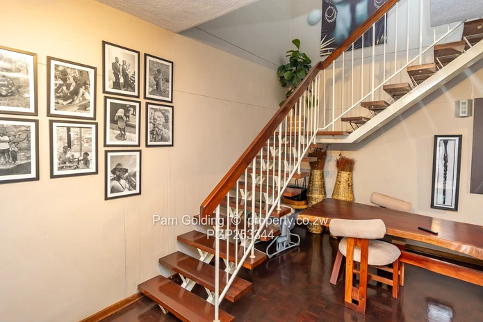 Charming 3 Bedroom Duplex Townhouse in Avondale  (Sole Mandate)