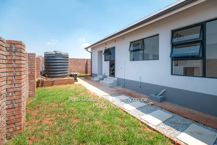 Modern, Luxury 4 Bedroomed Home in the New Up and Coming Area of Pomona  (Sole Mandate)