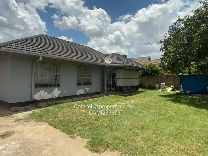 Houghton Park good location can be used for commercial,walled and gated clean deed