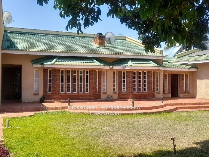 4-Bed Mt Pleasant Heights Home — ,Prolific Borehole  10 000 litre tank & Solar backup