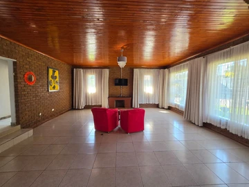 7 Bedroom House