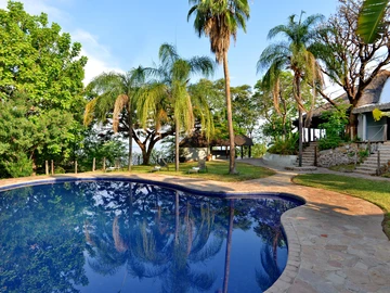 Hotel & Lodge