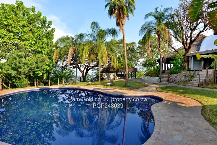 Boutique Hotel in Mica Point Kariba with Lake Views