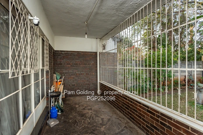 Charming 3 Bedroom Cottage/Garden Flat for Sale (Sole Mandate)