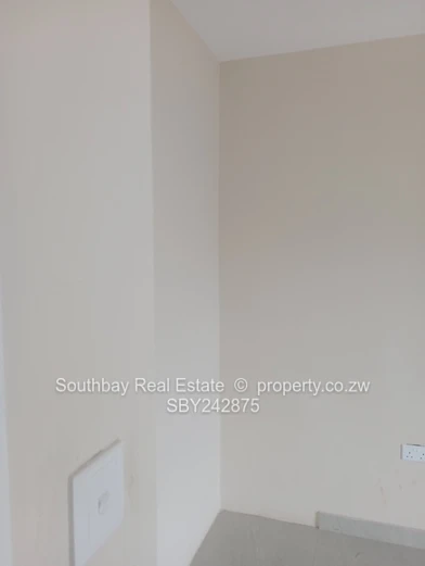 Ashdown Park - Monowood Gardens (Gated Complex)