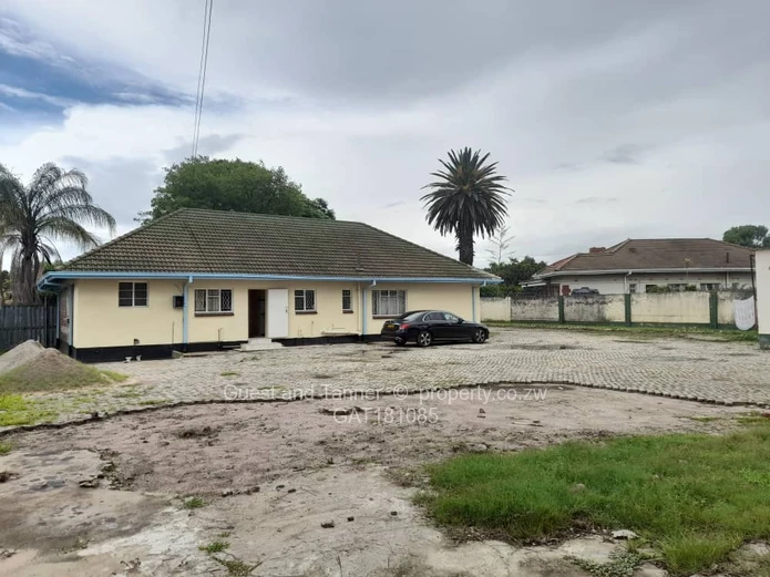 4 bed house for sale in Hillside