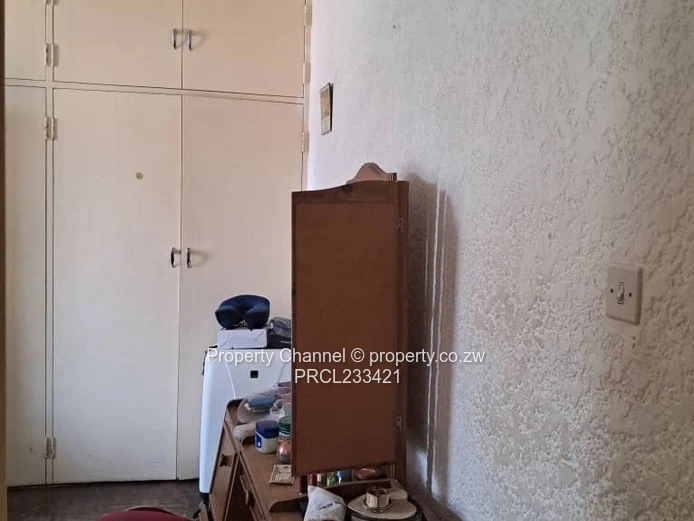 Bright 2-Bed Apartment in Avenues, Harare CBD - Balcony & Parking