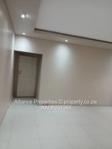 Grand 6-Bedroom Executive Residence Belvedere West