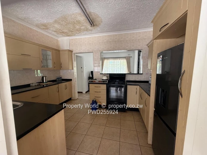 3 Bedroom House To Let In Braeside