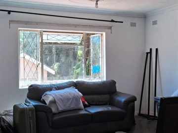 3 Bedroom Flat & Apartment