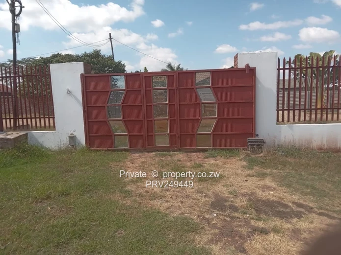 3-Bed House for immediate occupation