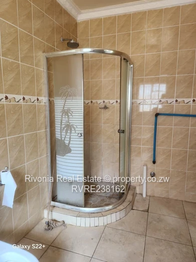 Marlborough  6 beds on 3000sqm 280k ideal for redevelopment 