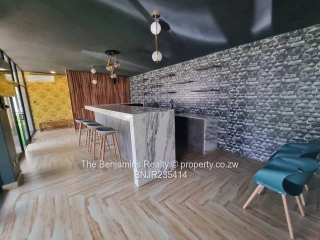 Four Bedroom Townhoiuse In Avondale