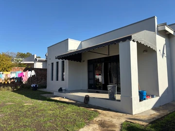 3 Bedroom Flat & Apartment