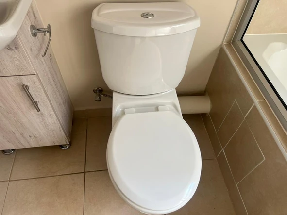 2 Bedroom Flat & Apartment