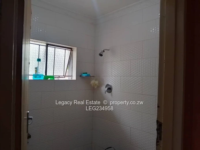 Ruwa Old Windsor 2-Bedroom Cottage for Rent