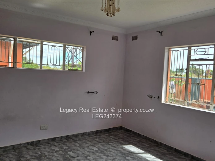 Riverside Park Rental With Sun Lounge & Garden