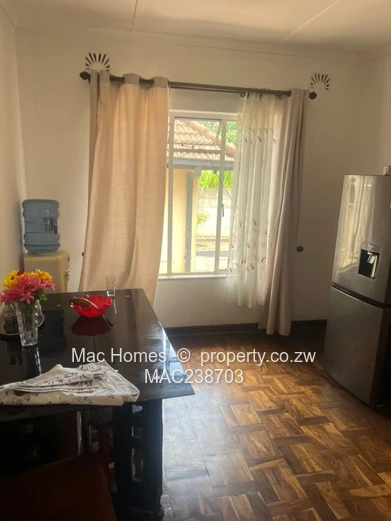 Hillside 3-Bed Home — Large Garden & Classic Parquet (Sole Mandate)