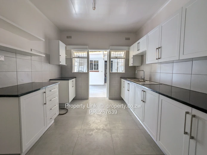 Bridgeways Renovated 3-Bed Townhouse - Available Immediately!