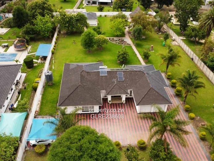 Luxurious 5-Bedroom House for Rent in Highlands