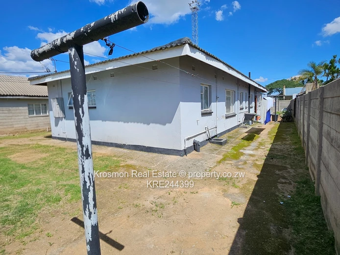 4-Bed Home with 2 bedroomed Flatlet, Garden in Marondera/morningside