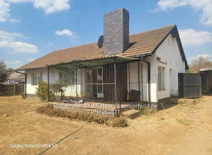 Neat family home!!!