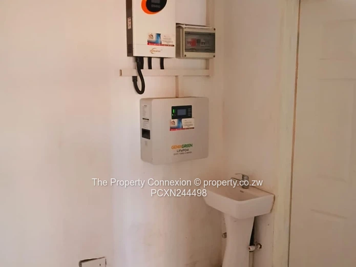 Modern 2-Bedroom Apartment – Whitehouse