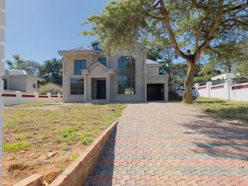 4 Bedroom Flat & Apartment