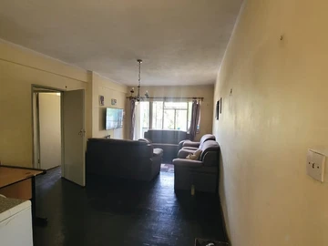 2 Bedroom Flat & Apartment