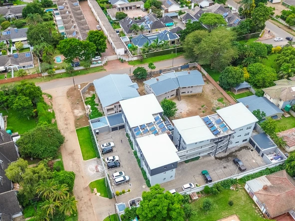 2 Bedroom Flat & Apartment