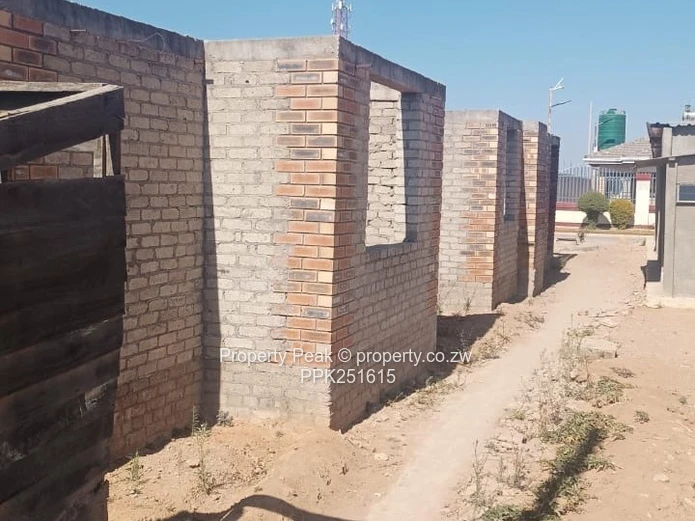 Adelaide Park: Incomplete 3-Bed , Garage, Main En-Suite