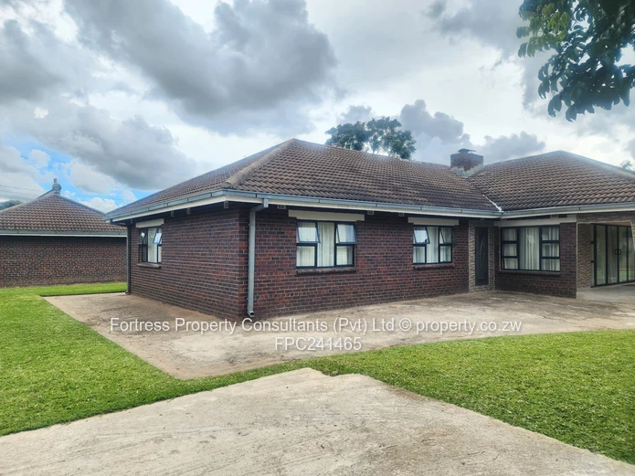 Upmarket Real Estate - Ruwa