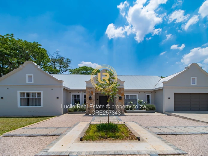 Luxury Living In Helensvale | Fully Furnished Home