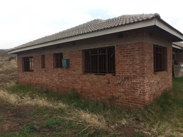 Gorgeous 4 Bedroom House For Sale in Mazowe with Main En Suite
