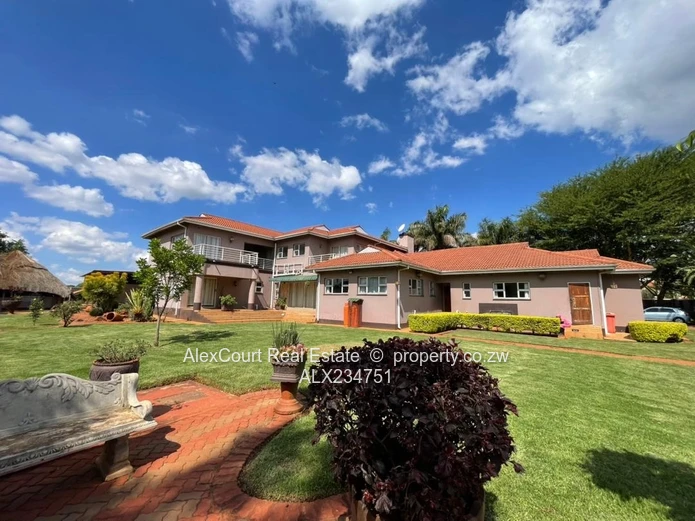 Stunning MIllion Dollar Gletwyn Park House! Bargain!